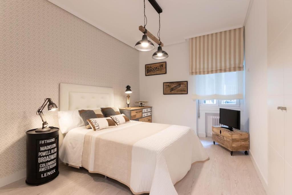 Apartamento Luxury Centro Bilbao Garaje מראה חיצוני תמונה
